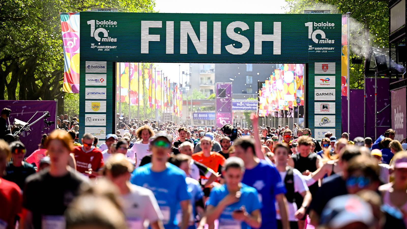 40ste Baloise Antwerp 10 Miles: Grandioos loop- en verjaardagsfeest met 50.000 deelnemers en zowat 120.000 supporters!